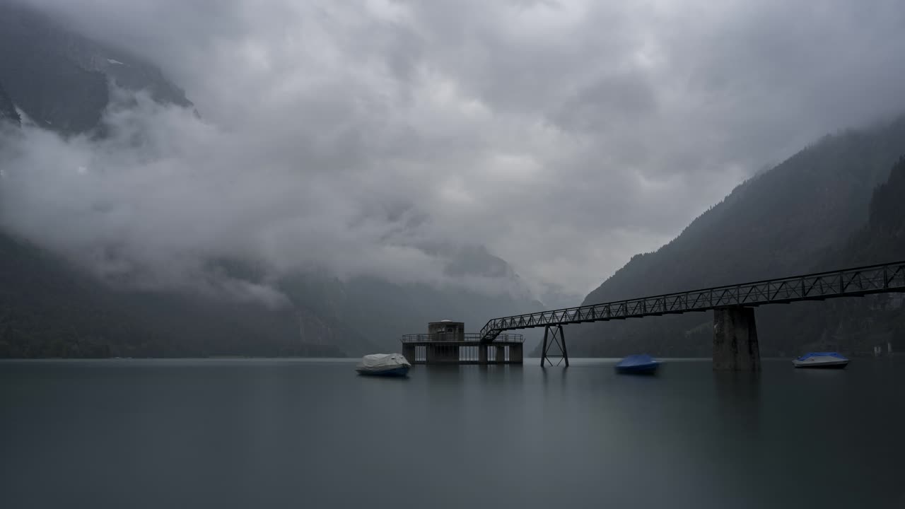 This Lake is the Kl&ouml;ntalersee in Glarus, Switzerland