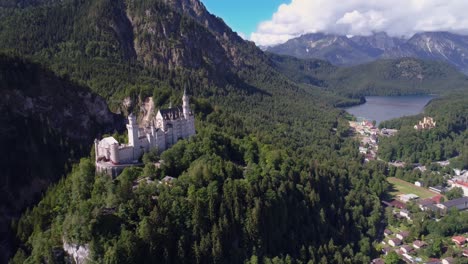 Castillo-De-Neuschwanstein-Alpes-Bávaros-Alemania