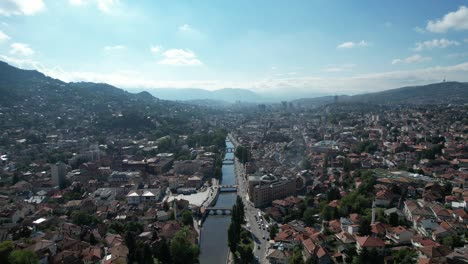 Sarajevo-Flusslandschaft