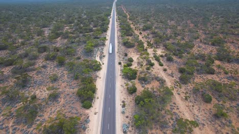 unidades de camiones en la carretera australiana, antena