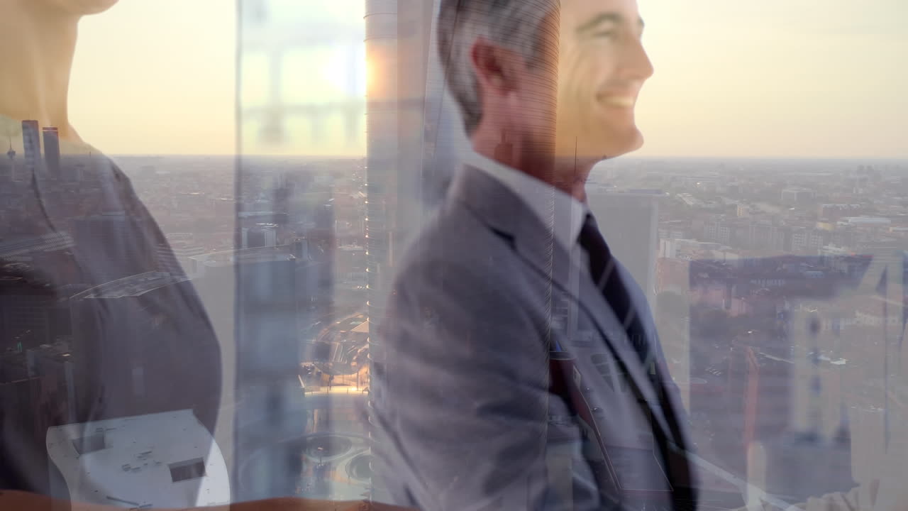 animación de hombres de negocios caucásicos estrechando la mano sobre el paisaje urbano