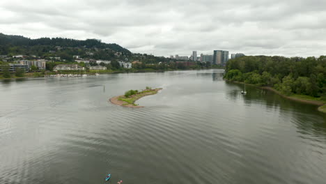 aerial dolly over willamette river toe island.