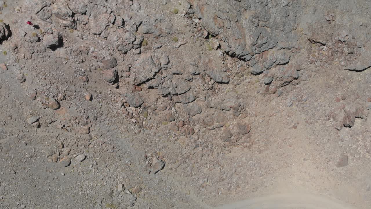 españa granada sierra nevada verano 4k desde arriba y abajo con un drone y una action cam estabilizada-21