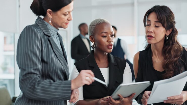 Businesswomen collaborating in the office