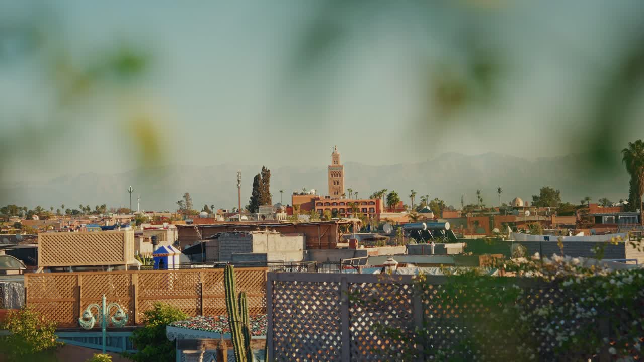 estático primer plano de marrakech visto desde un techo en marruecos