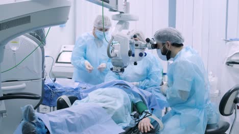 cirugía ocular, vitreoretinal, cirugía de vitrectomía.