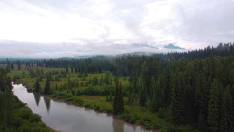 North-Fork-Flathead-River-Mit-Gletscher-NP---Drohne-1