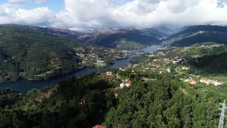 parque nacional de gerês en portugal vista aérea