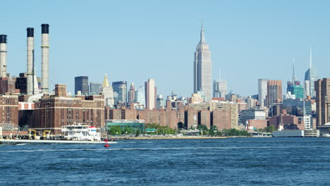 panoramic view of manhattan skyline from williamsburg