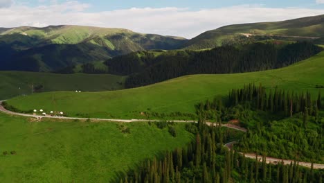 duku road mountains landscape.