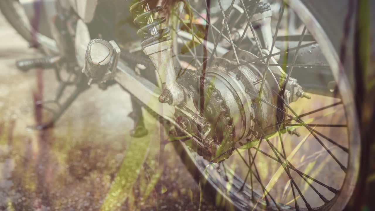 차고 에 있는 오토바이 위 에 있는 초록 잔디 의 애니메이션