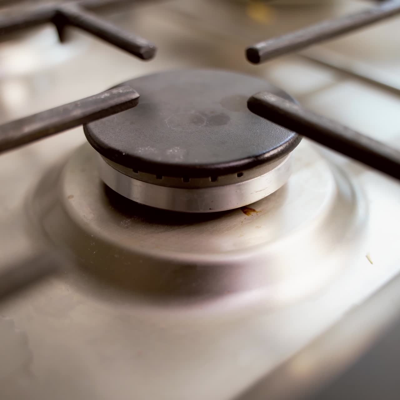 газовый горелок на плите