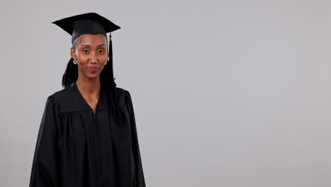 mujer negra feliz, graduación