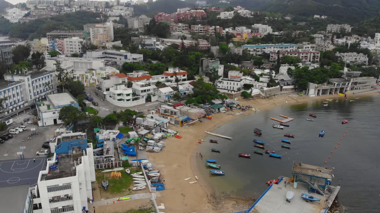 imágenes de drones de la playa en stanley bay - hong kong