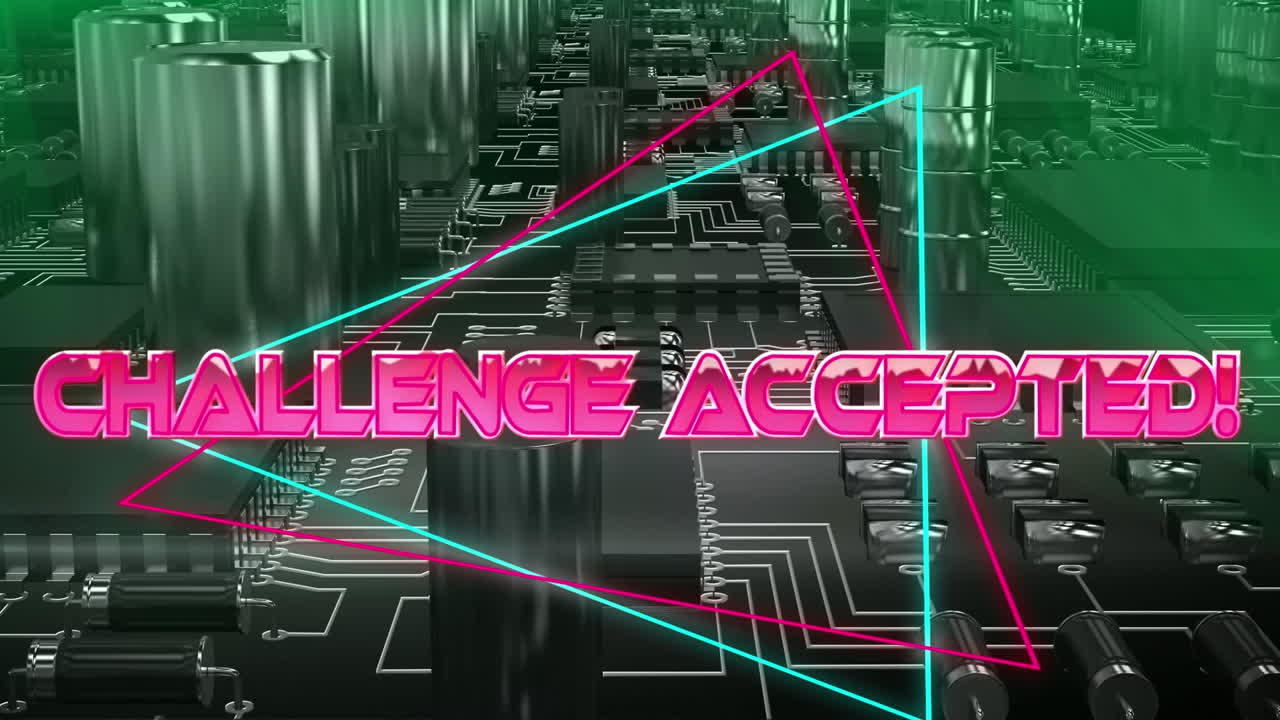 핑크 메탈릭 텍스트 도전의 애니메이션은 컴퓨터 메인보드에서 네온 라인을 통해 받아들여졌습니다.