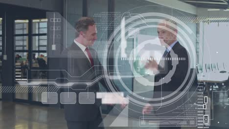 animación del procesamiento de datos financieros sobre hombres de negocios caucásicos que se dan la mano