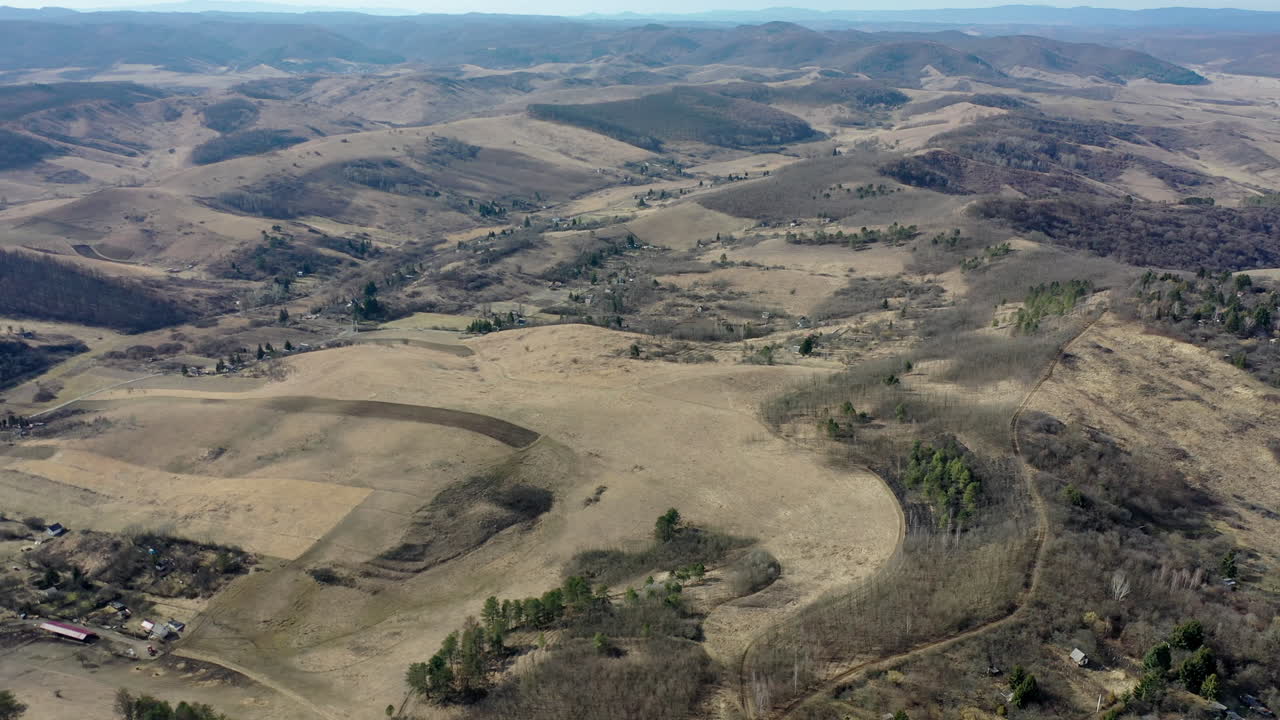 vista de drones de tierras agrícolas en invierno