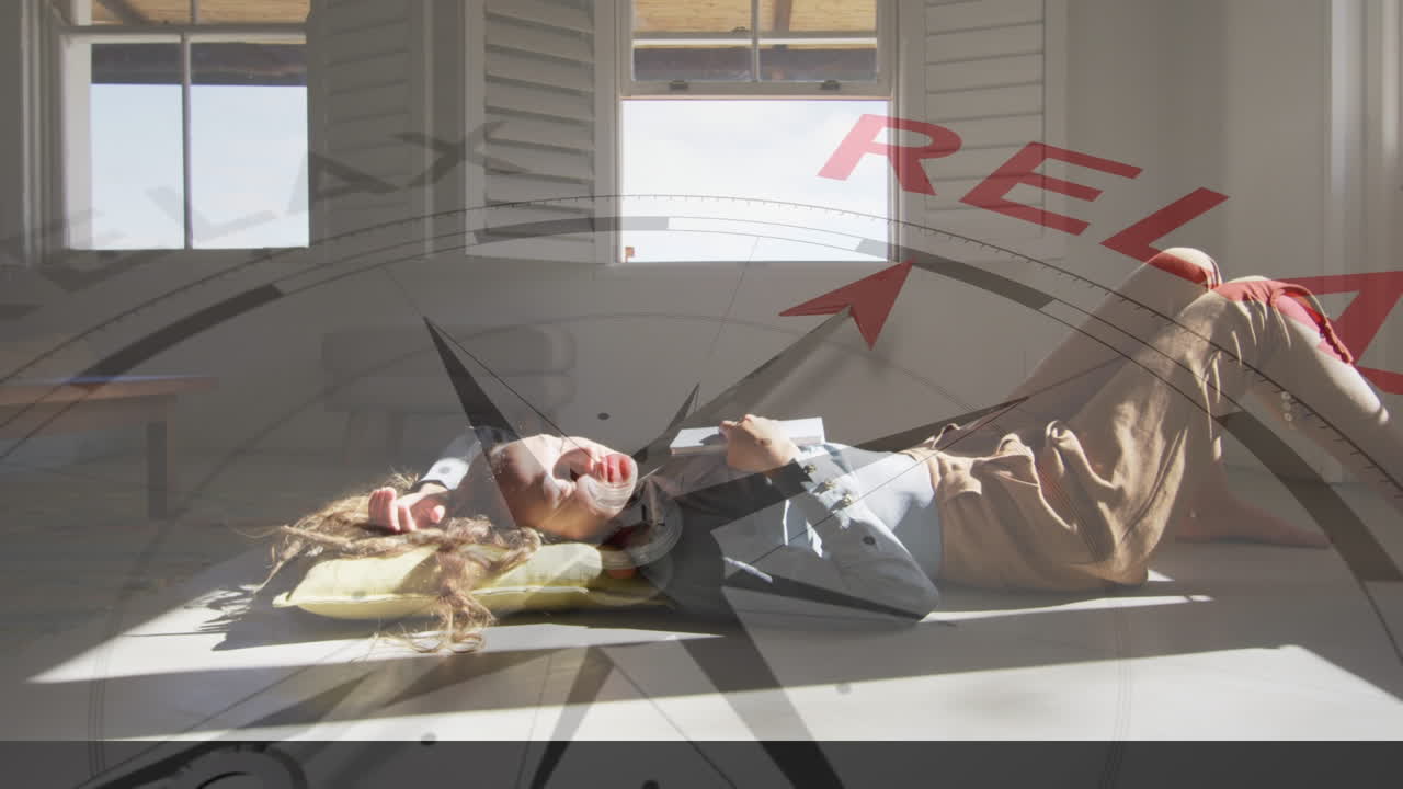 잠자는 백인 여성 위에 움직이는 나침반의 애니메이션