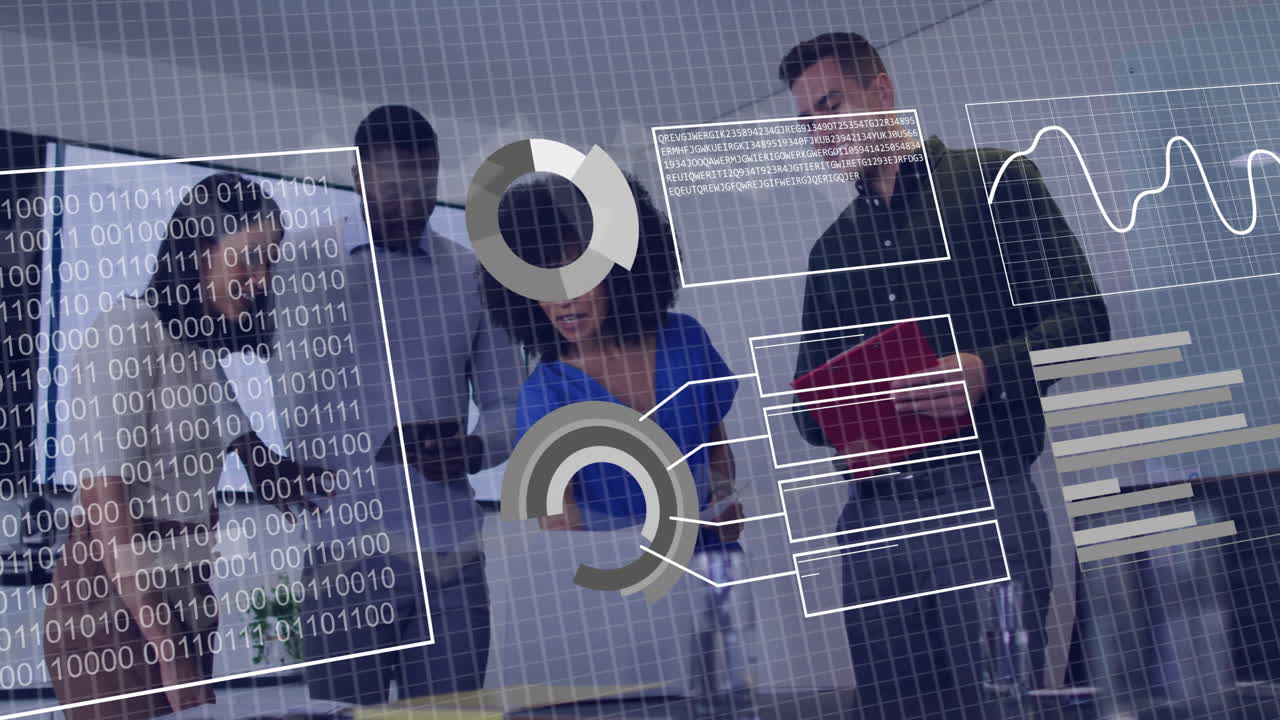 equipo de negocios colaborando con gráficos de datos y animación de código binario