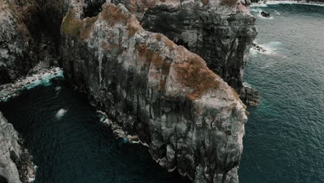 ISLAND-IN-PORTUGAL-SO-MUCH-NATURE-AND-SEA