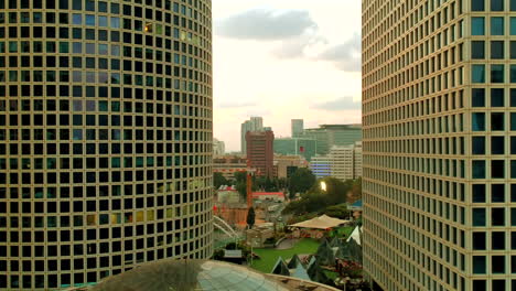 Drohnenaufnahmen-Von-Hohen-Gebäuden-In-Israel,-Tel-Aviv