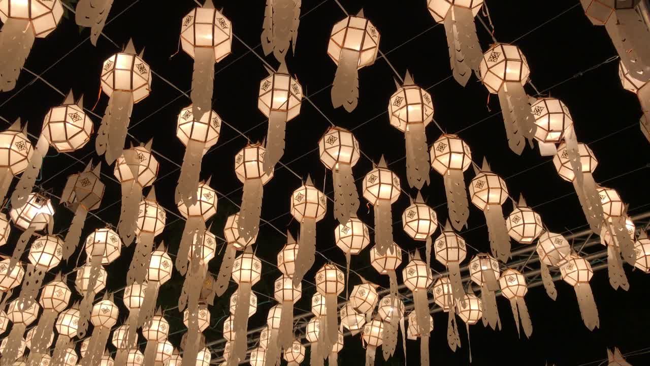 la linterna de lanna, chiangmai, en la ciudad de tailandia.