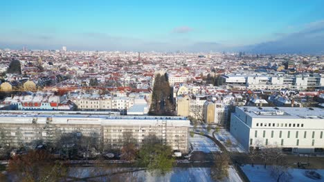 navidad día soleado de invierno ciudad de nieve berlín alemania