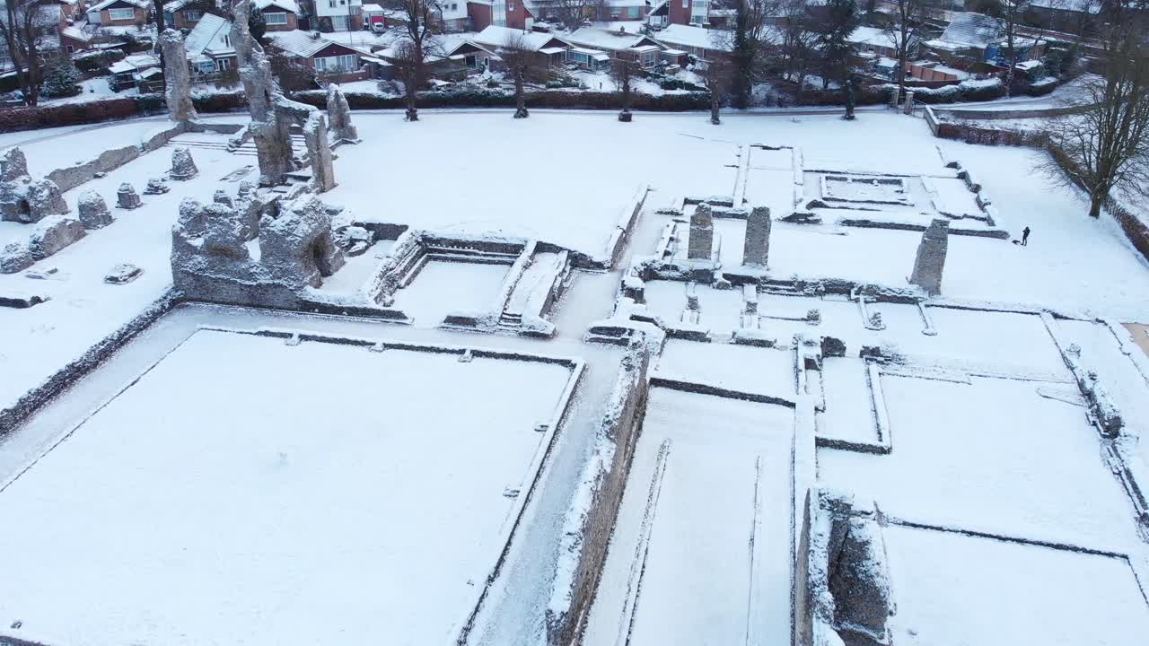 antena - priorato de thetford, herencia inglesa, thetford, inglaterra, toma amplia arriba