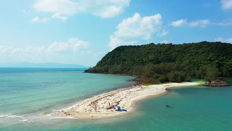 Small-Tropical-Sandy-Island-Sandbank,-luxury-honeymoon-vacation