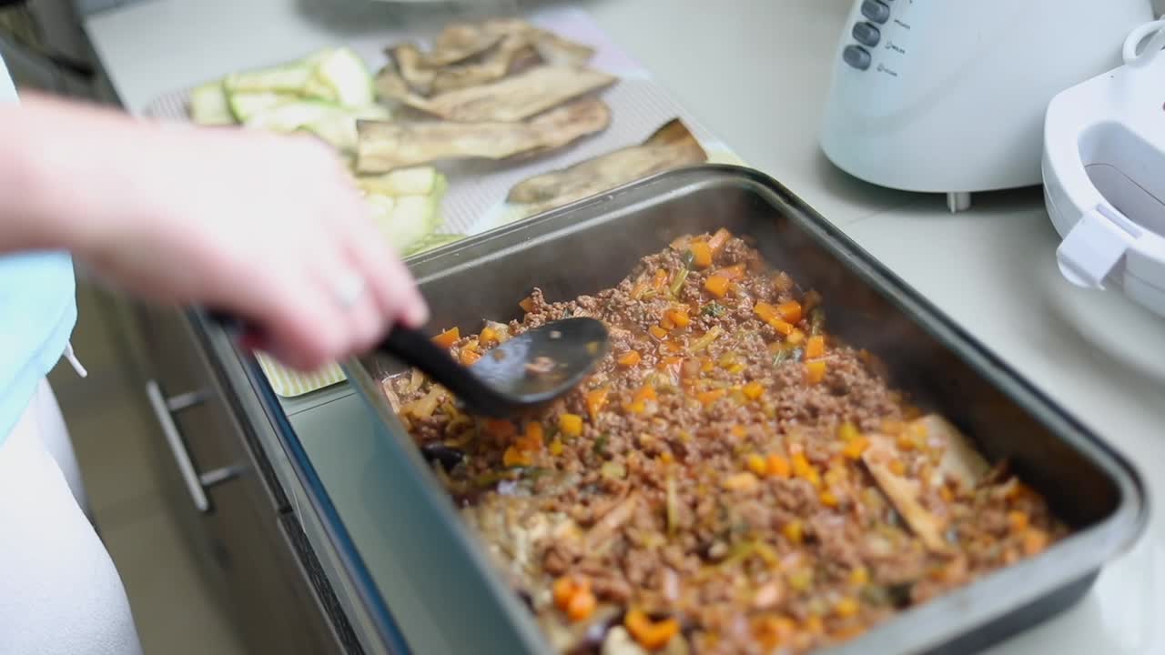 사탕수수, 달 ⁇ , 당근 을  ⁇ 은 소고기 - 가까이 보기