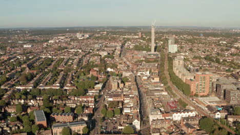 Toma-Aérea-Circular-Sobre-El-Centro-De-Walthamstow.