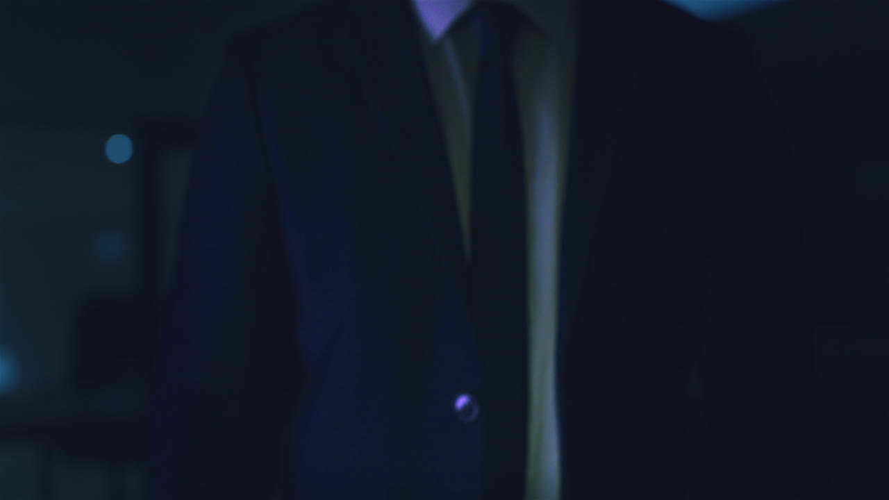 hombre de negocios, manos y global futurista