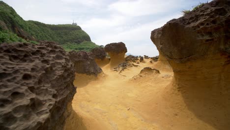 Durch-Wind-Verursachte-Steinbildung.-Landschaft,-Reisen,-Geographie