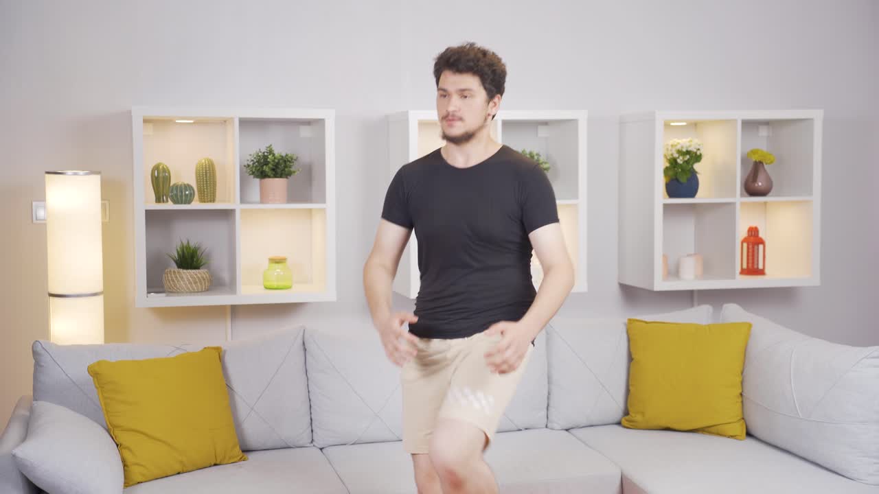 복부 운동을 하는 운동선수