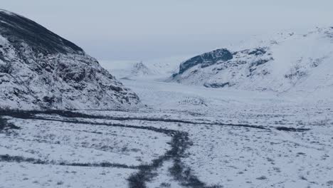 Luftpanorama-über-Den-Skaftafellsjökull-Gletscher-In-Island,-Schneebedeckt,-Bei-Sonnenuntergang