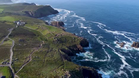 4K-Drohnenaufnahmen-Von-Lands-End-In-Cornwall,-Großbritannien