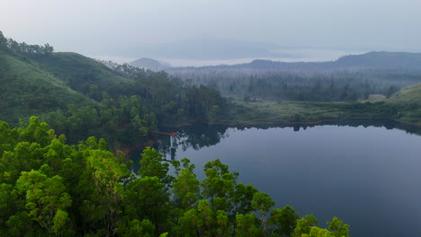 Wiesen-In-Vagamon,-Einem-Wunderschönen-Bergort-In-Kerala,-Indien,-Vagamon-Wiesen-Karge-Hügel-Motta-Kunnu