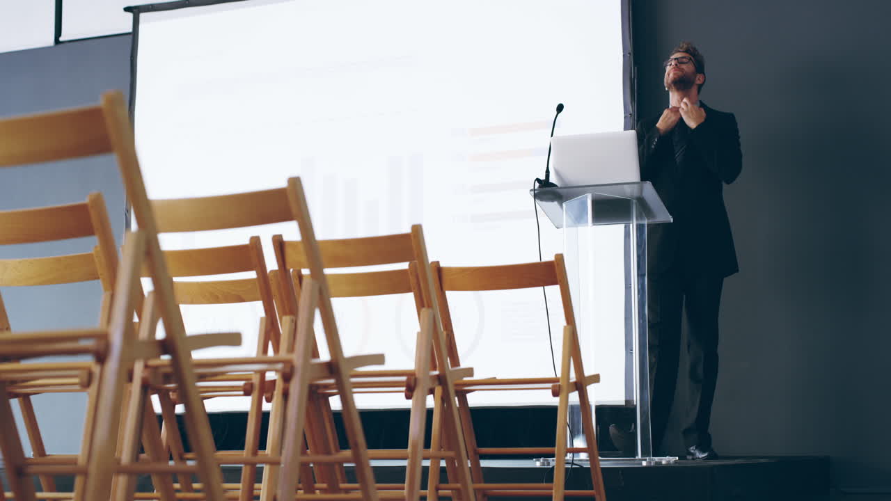 momentos antes de que haga su gran discurso