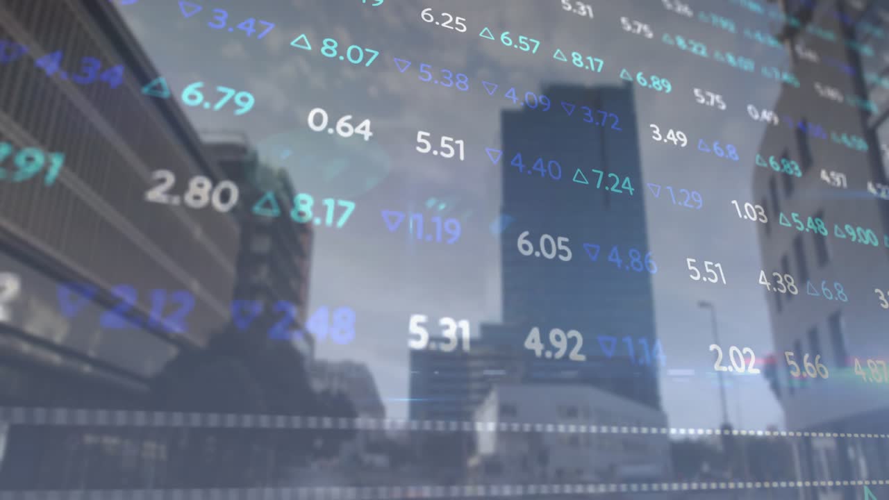 Katman soluyor, piyasa verilerini üçgenlerin hareket ettiği bir çizgi grafiği ile güncelliyor ve işlem aktivitesini temsil ediyor.