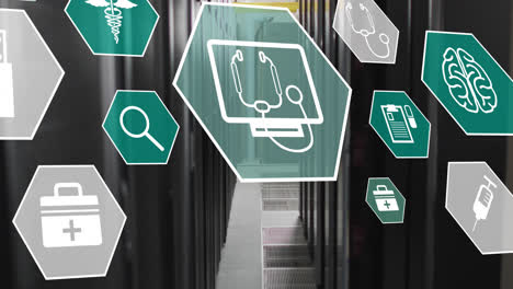 animación de múltiples iconos médicos contra la habitación del servidor de la computadora
