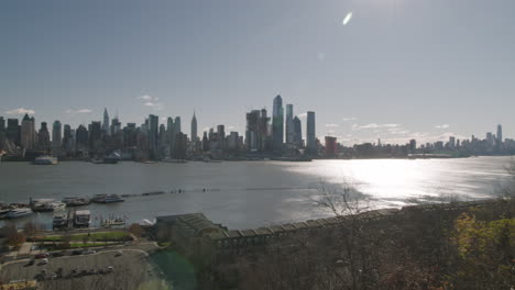 Horizonte-De-La-Ciudad-De-Manhattan-Nueva-York-Durante-El-Día,-Vista-Desde-Nueva-Jersey