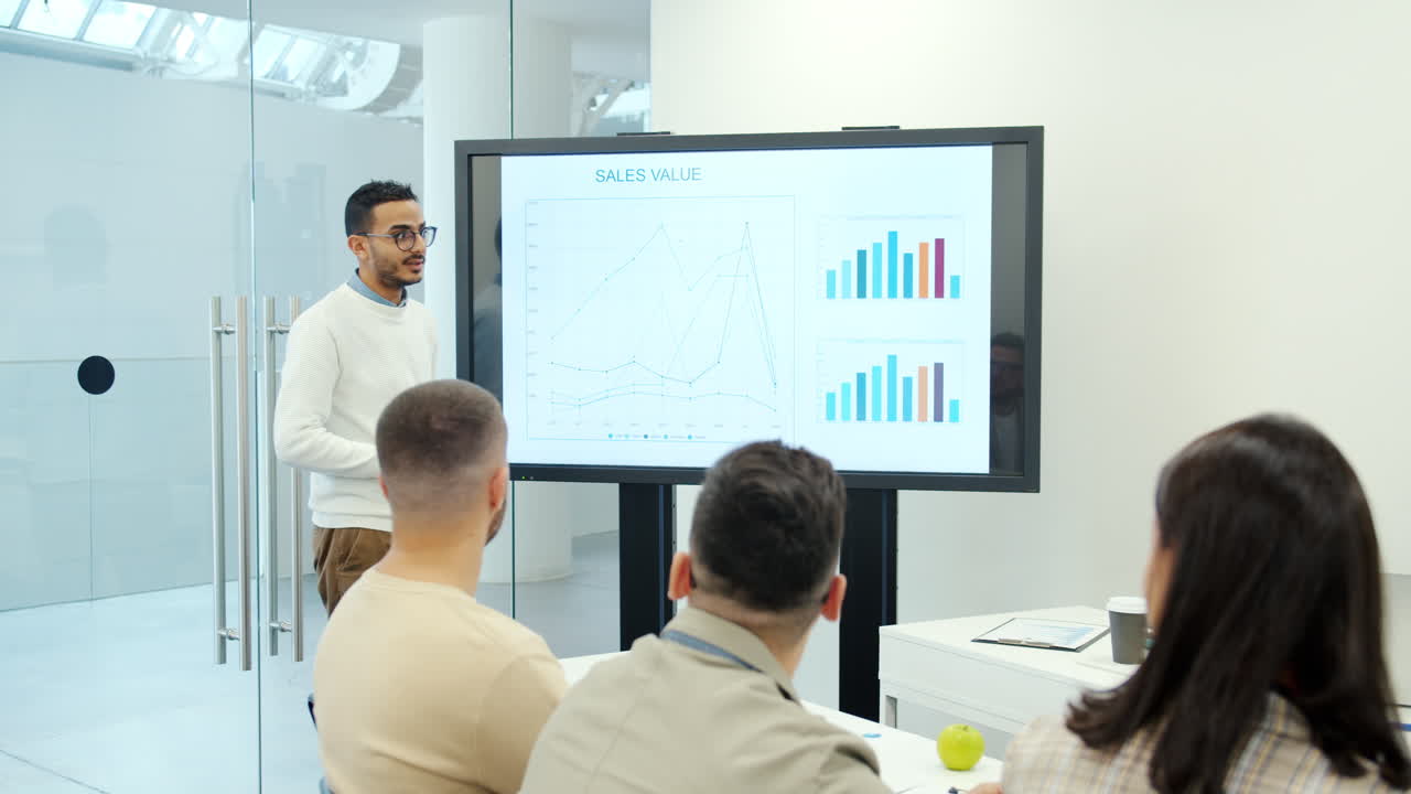 presentación de negocios en la oficina moderna