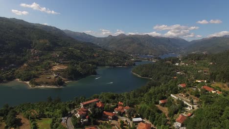 Erstaunliche-Natur-Aus-Gerês,-Portugal