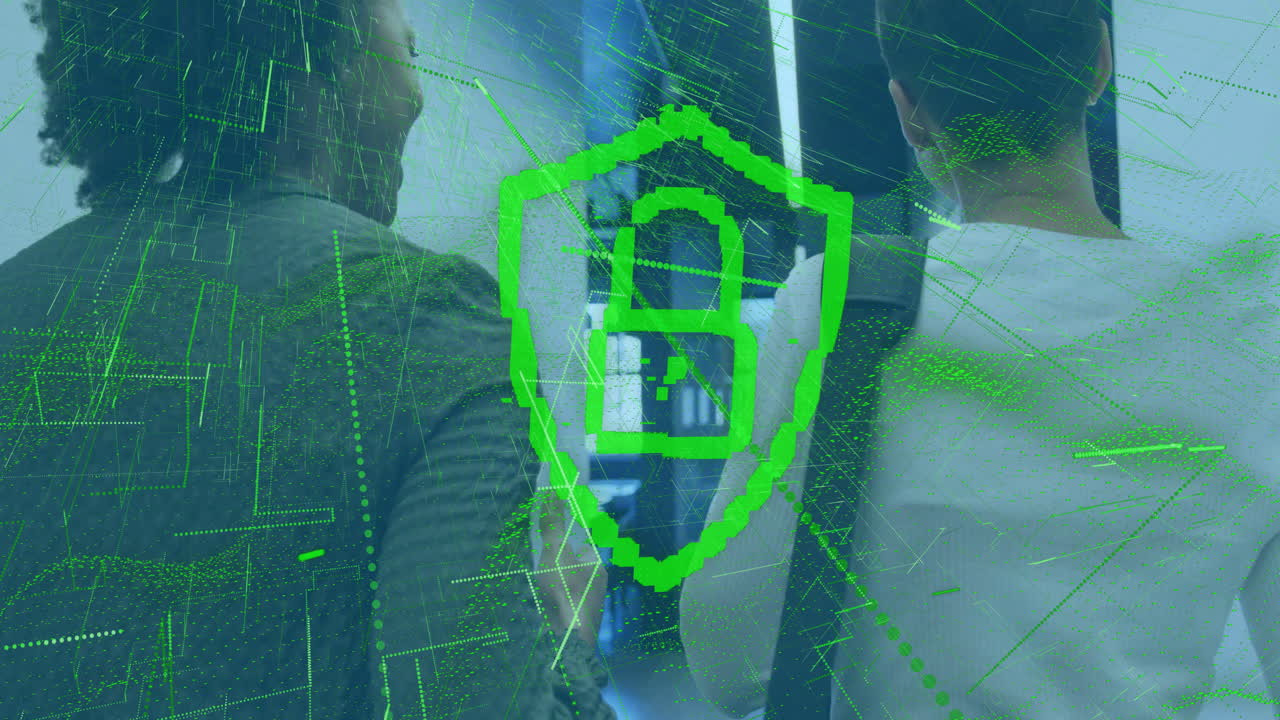 사무실 환경에서 비즈니스 사람들 위에 디지털 보안 방패 애니메이션