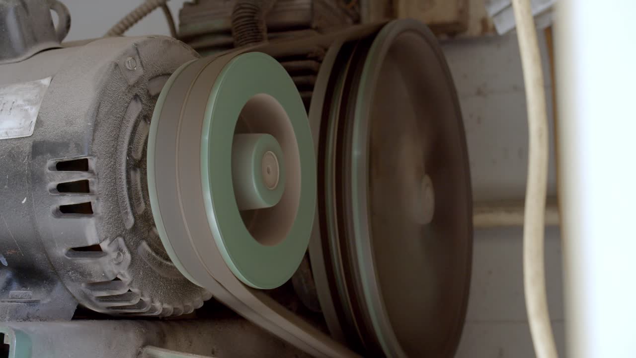 공기 압축기 running.static 샷의 상세 보기