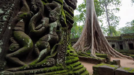 intricate carvings at angkor wat