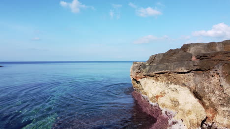 the-sea-with-a-lot-of-rocks