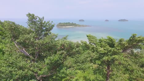 coh chang熱帶地區的樹林植被,空中景觀,俯<unk>藍色海洋海岸線的島<unk>