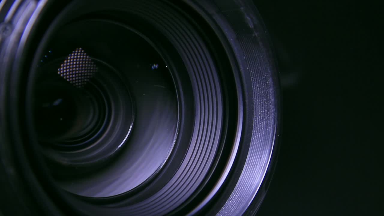 Zooming Video Camera Lens. Macro Close Up-6