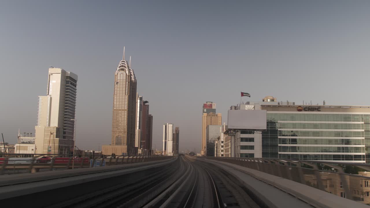 dubai, rascacielos, centro de la ciudad, edificios, paisaje urbano, vida en la ciudad, arquitectura, edificio, horizonte, ciudades, urbano, medio este, emiratos árabes unidos, uae